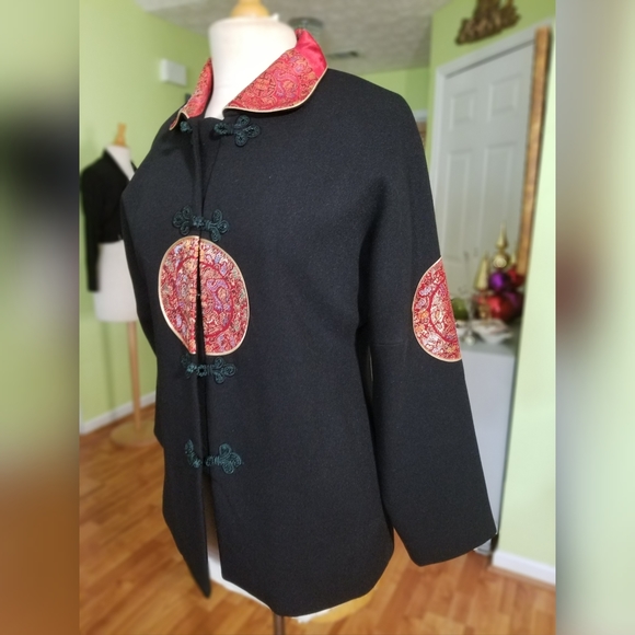 Chic Oriental Embellished Blazer Jacket - Picture 2 of 5